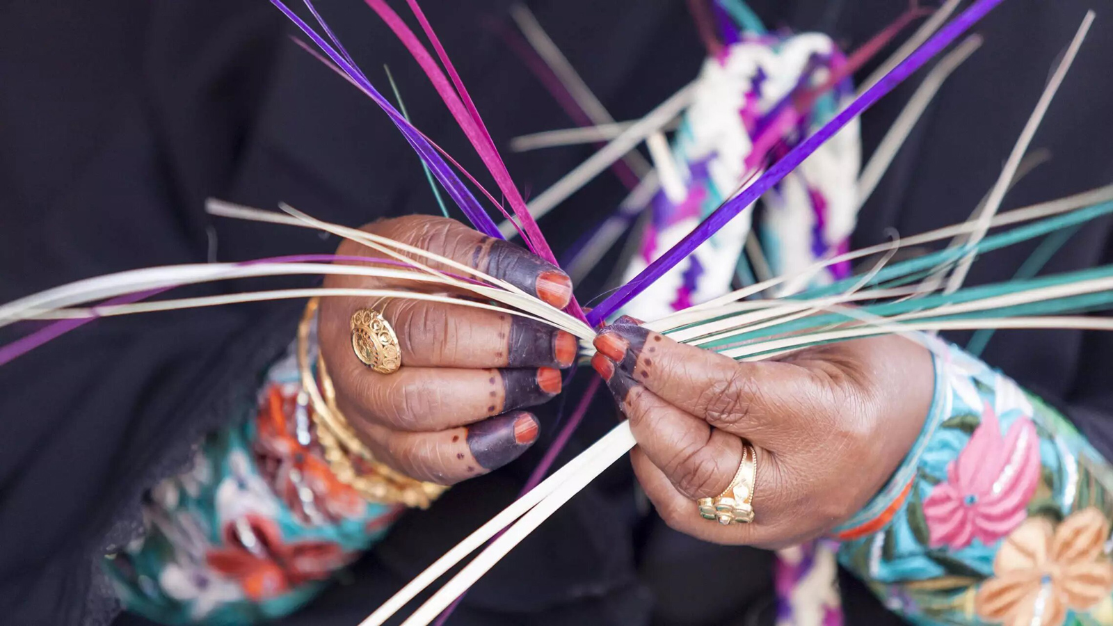Art and culture guide to Abu Dhabi featuring traditional artifacts and artworks