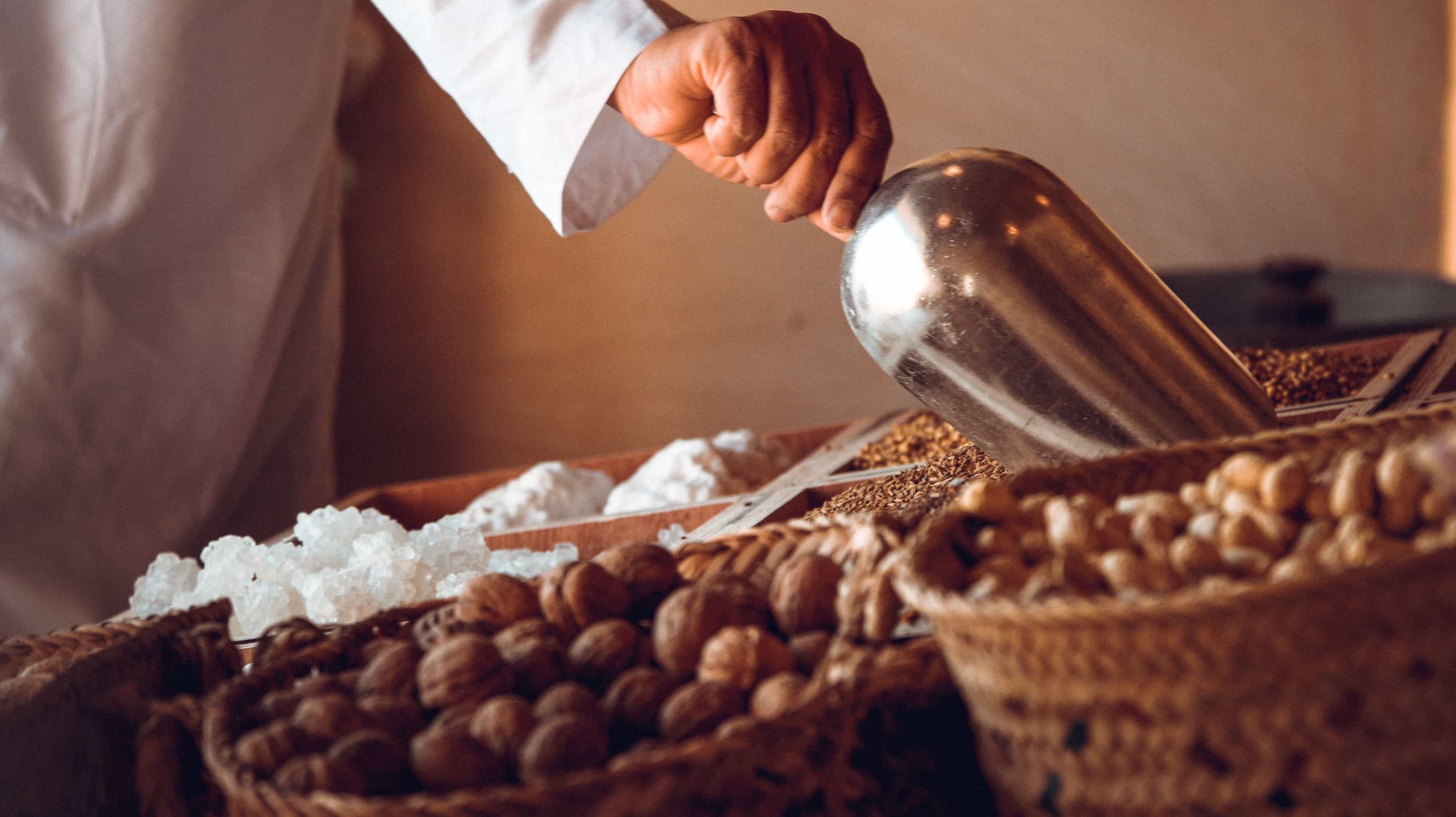 Souk-Al-Bawadi-and-Souk-Al-Qaws