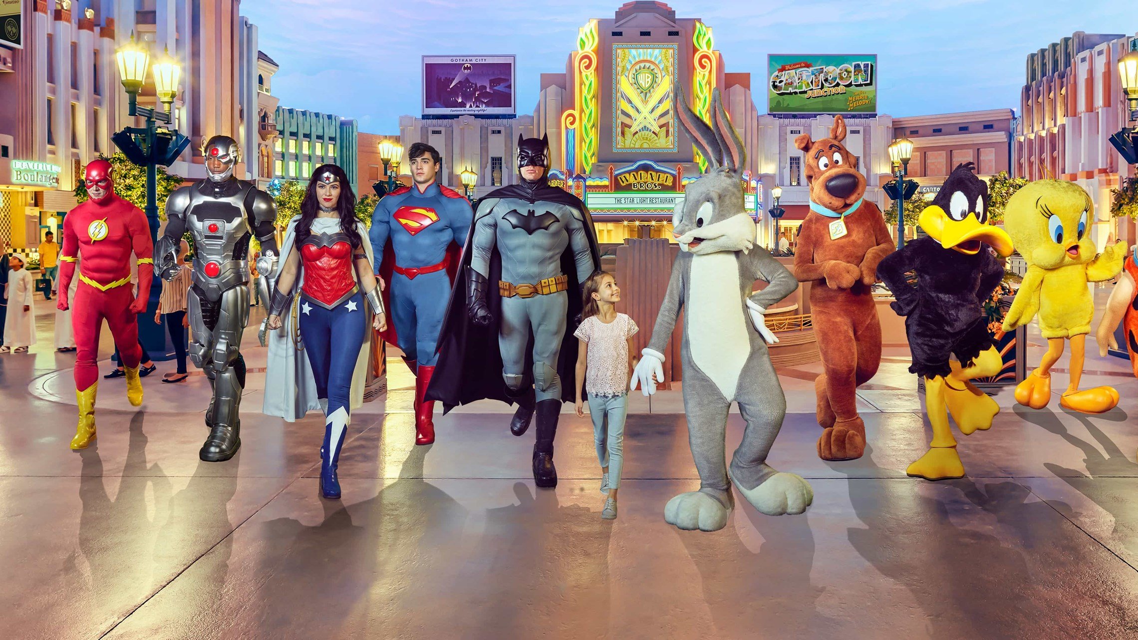  Rencontrez des super-héros à Warner Bros. World Abu Dhabi, un parc d’attractions indoor féerique où l’univers des dessins animés prend vie pour le bonheur des petits et grands.