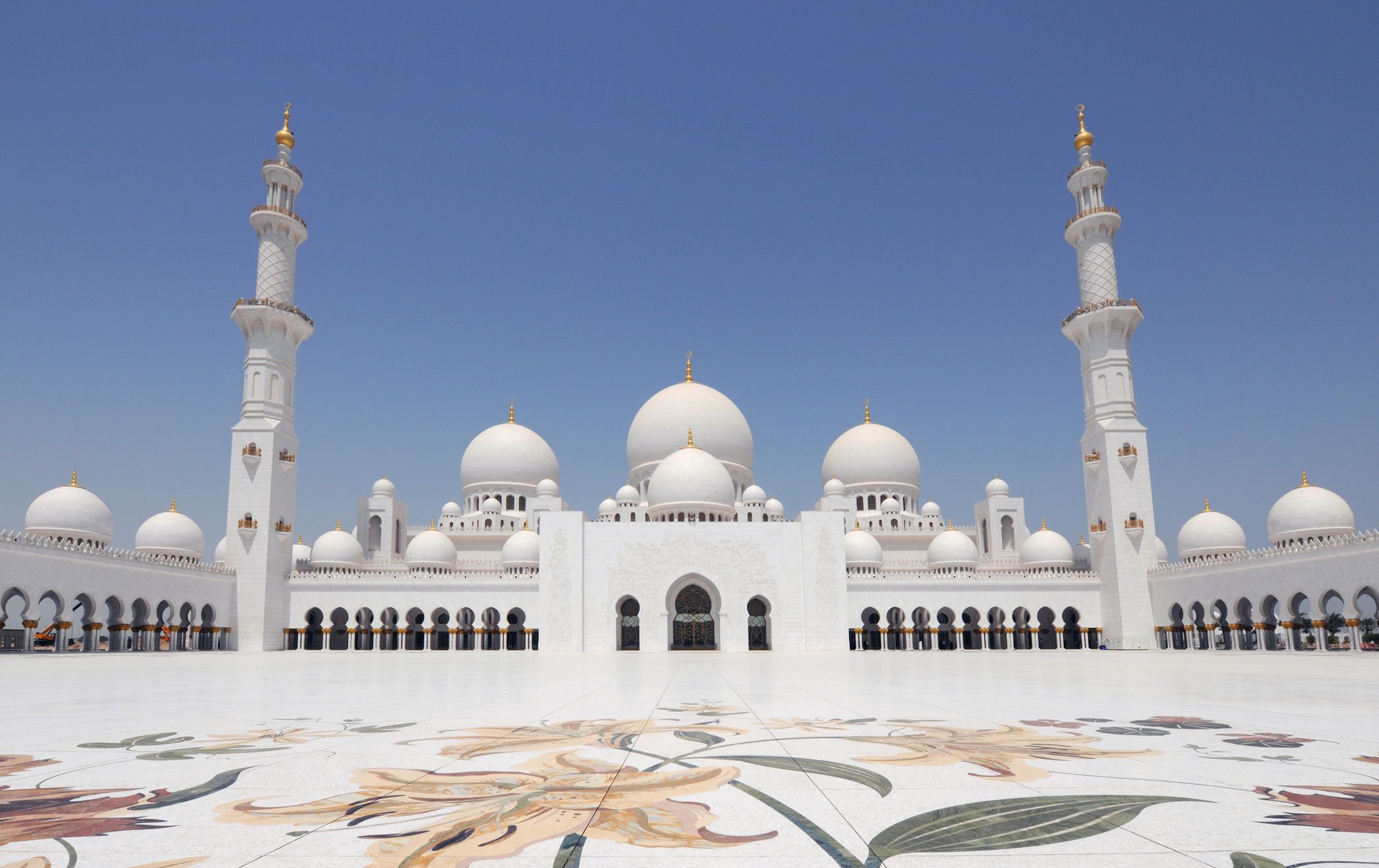 Visitez la Grande Mosquée Cheikh Zayed