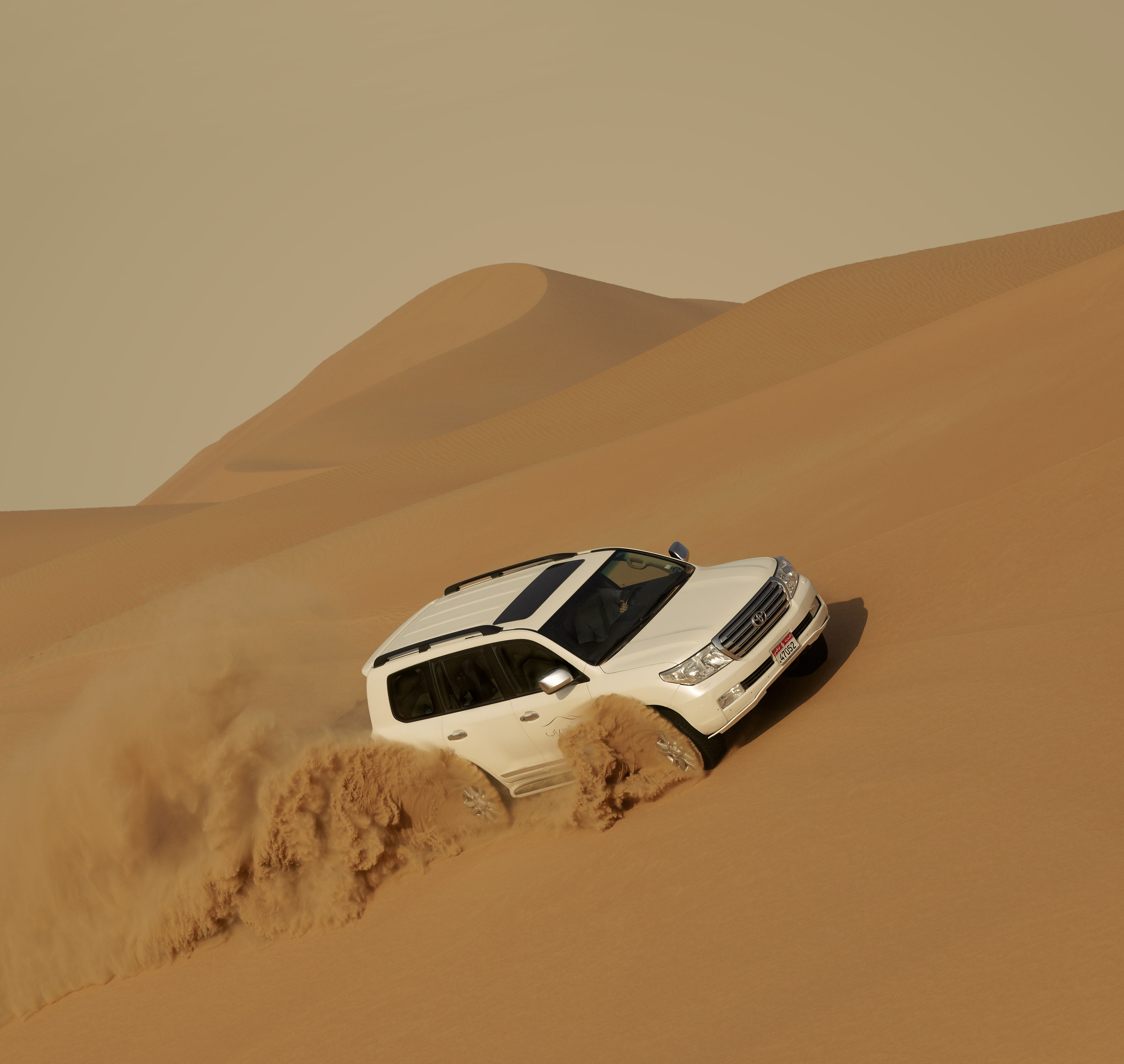 Explore the capital city with these Abu Dhabi tours & travel agencies 