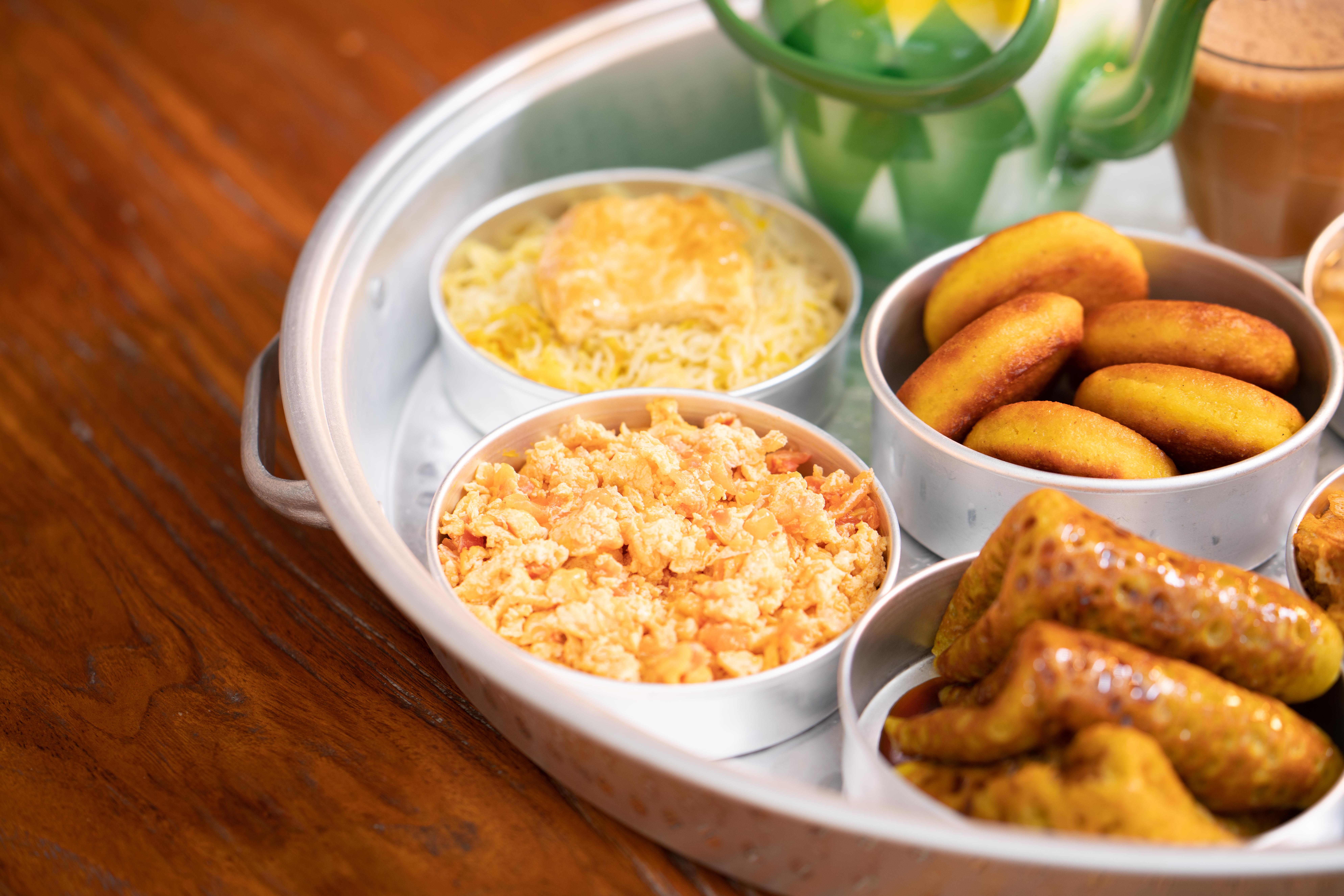 Imagen de platos típicos de la gastronomía emiratí de Abu Dhabi