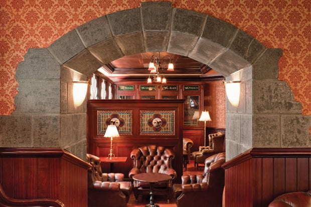 3rd Avenue Pub &amp; Restaurant